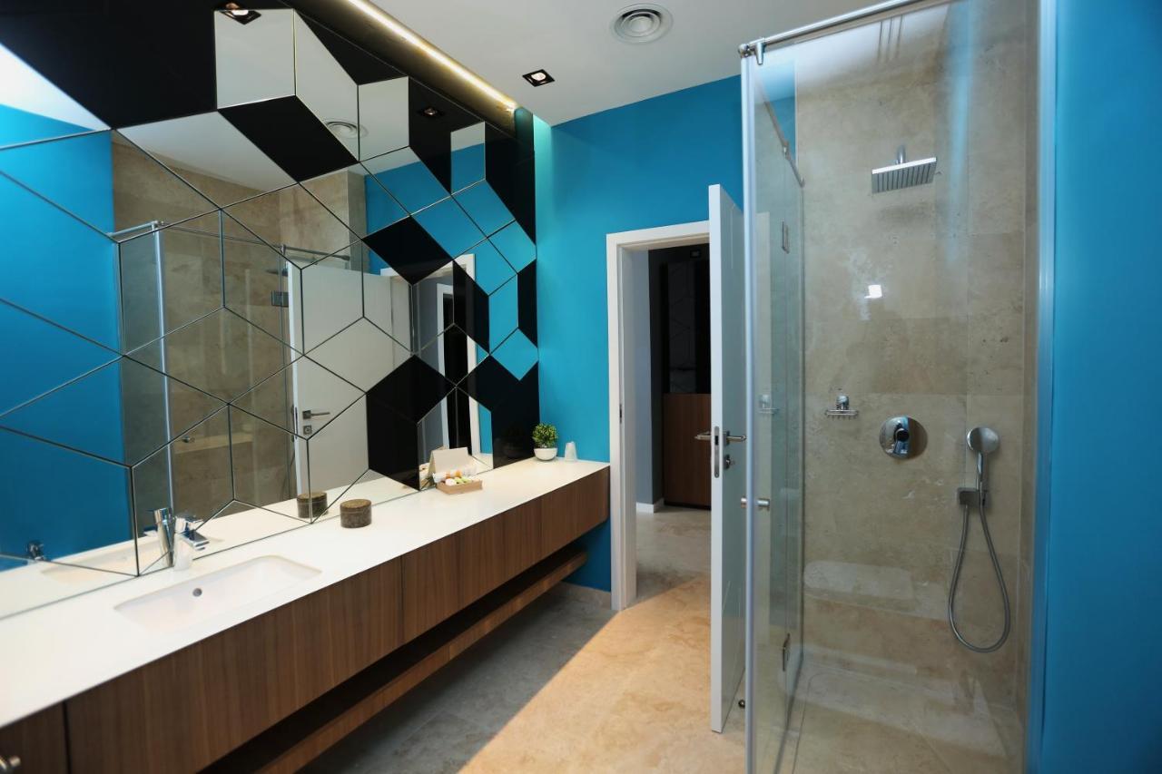 Valentino Rooms Focşani Buitenkant foto