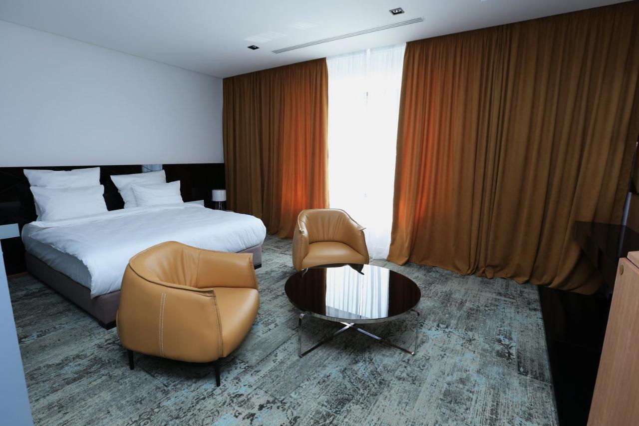 Valentino Rooms Focşani Buitenkant foto