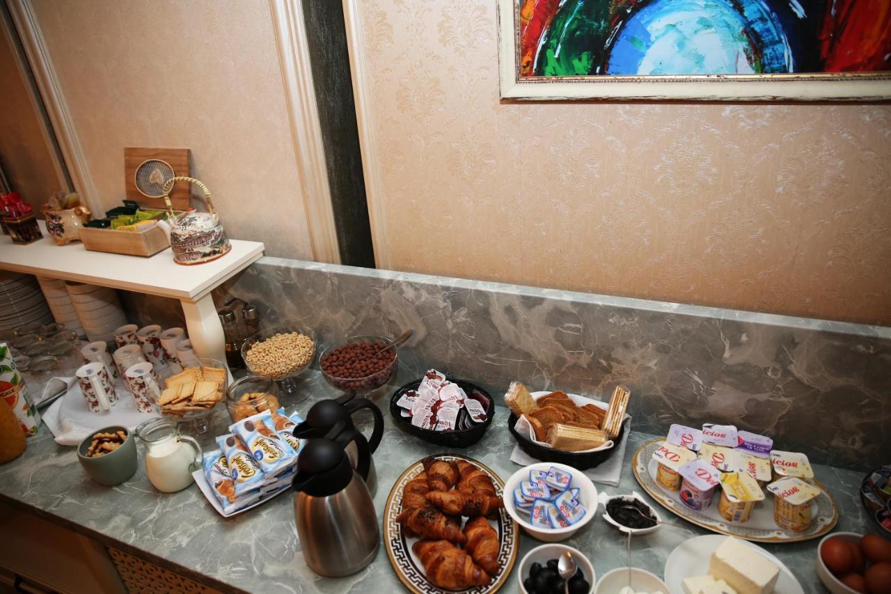 Valentino Rooms Focşani Buitenkant foto