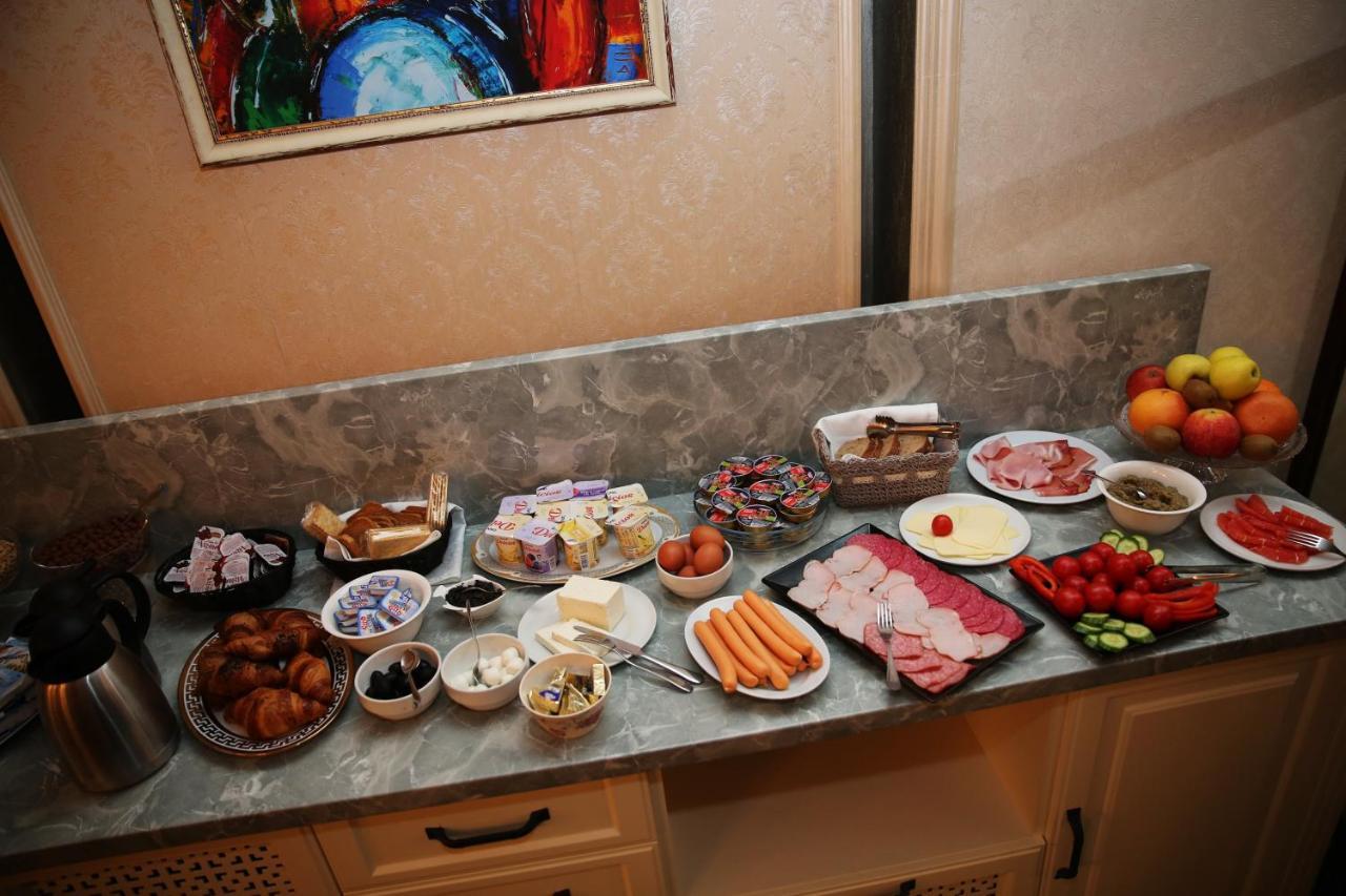 Valentino Rooms Focşani Buitenkant foto