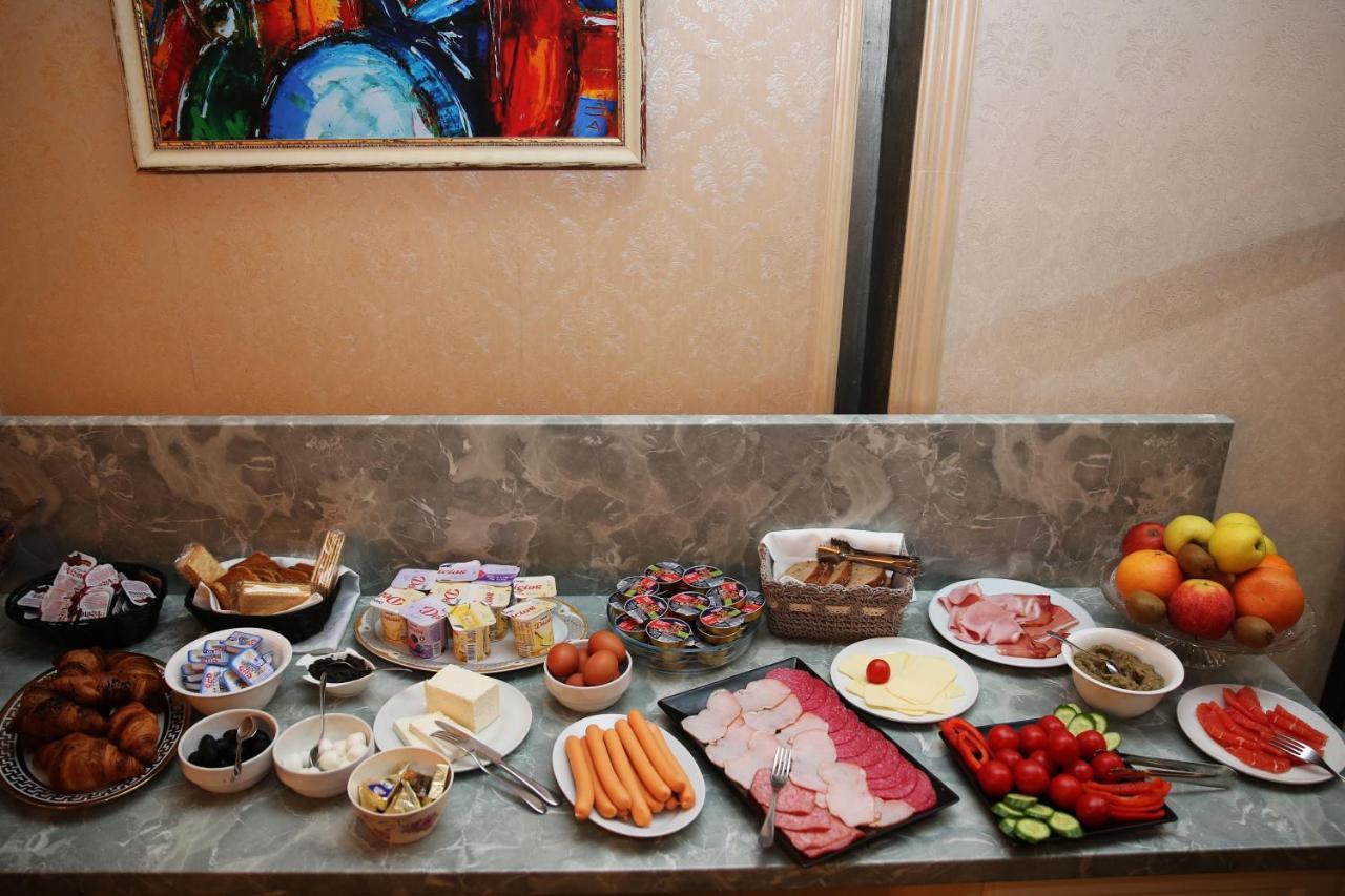 Valentino Rooms Focşani Buitenkant foto